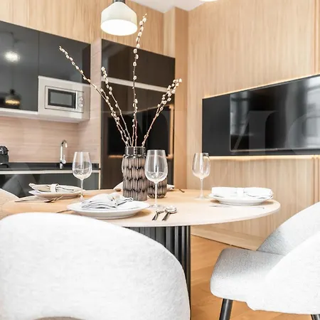 Classy In The Heart Of By Rems Màlaga