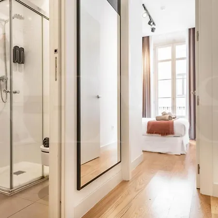 Classy In The Heart Of By Rems Màlaga